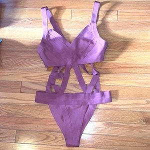 One piece swimsuit/ Bodysuit